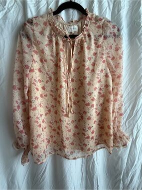 MELLODAY Cream Blouse with Pink Floral Print